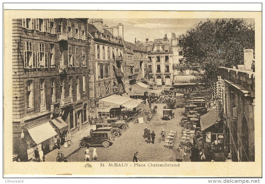 Carte Postale Ancienne Saint Malo - Place Châteaubriand - Saint Malo