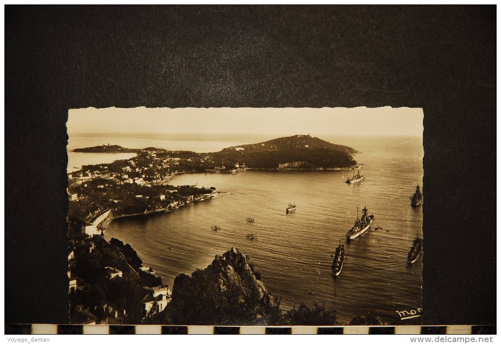 CPSM, 06,VILLEFRANCHE-SUR-MER,  LA RADE ET LE CAP FERRAT, Militaria,  Dentellée - Villefranche-sur-Mer