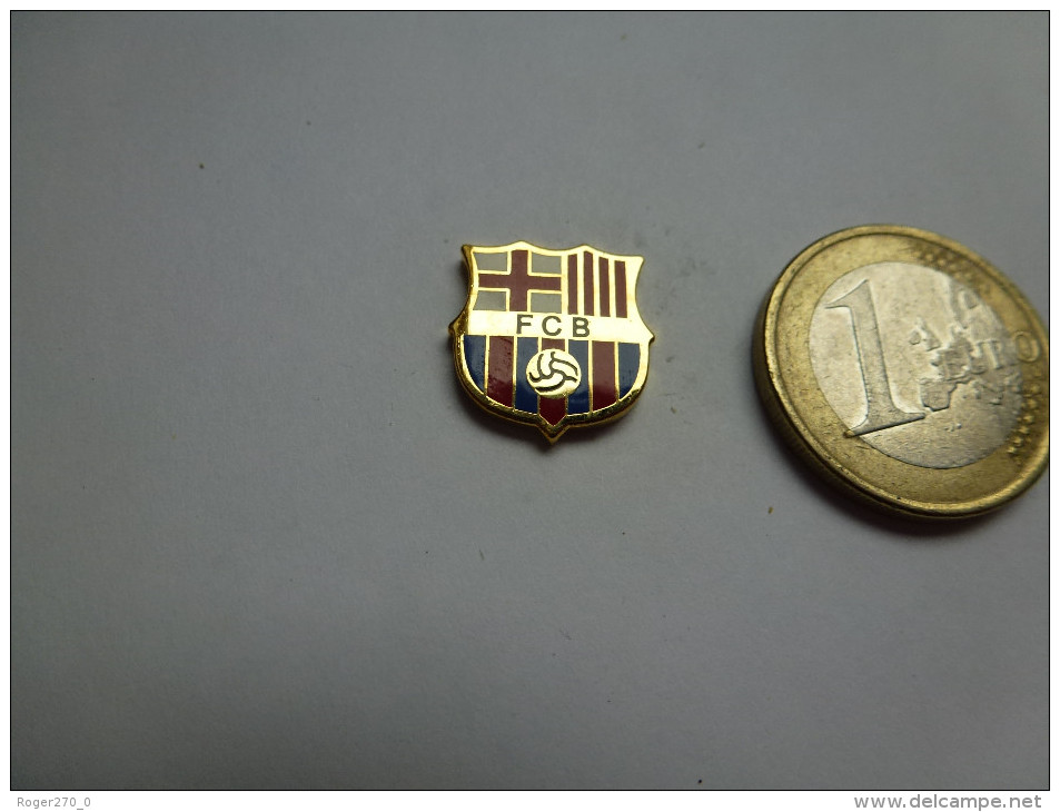 Logo ( No Pin´s ) Football , Club UEFA ,  FCB , Barcelone - Football