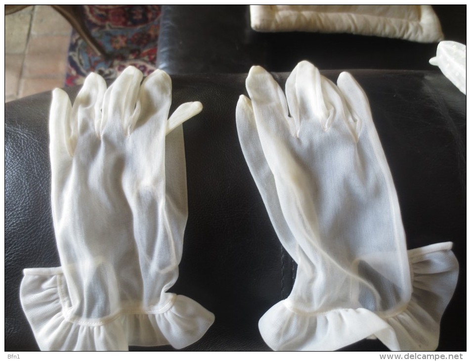 JOLI LOT DENTELLES BRODERIES - SAC - GANTS - GARNITURES -- VOIR PHOTOS