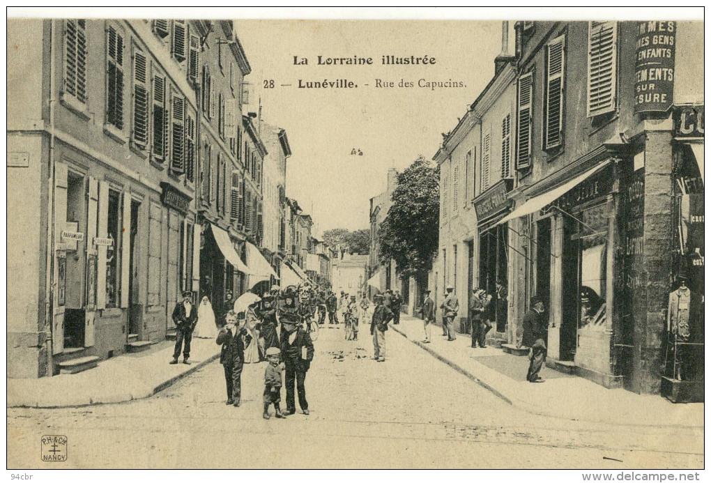 CPA (54) LUNEVILLE    Rue Des Capucins - Luneville