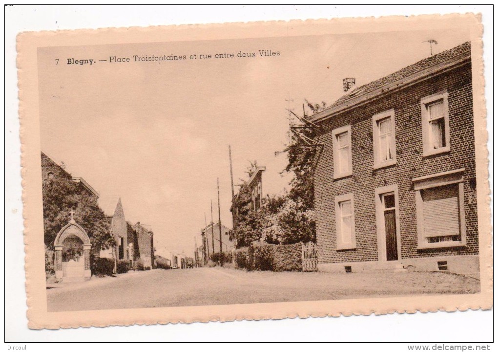 31076  - Blegny  Place Troisfontaines Et Rue  Entre Deux Villes - Blegny