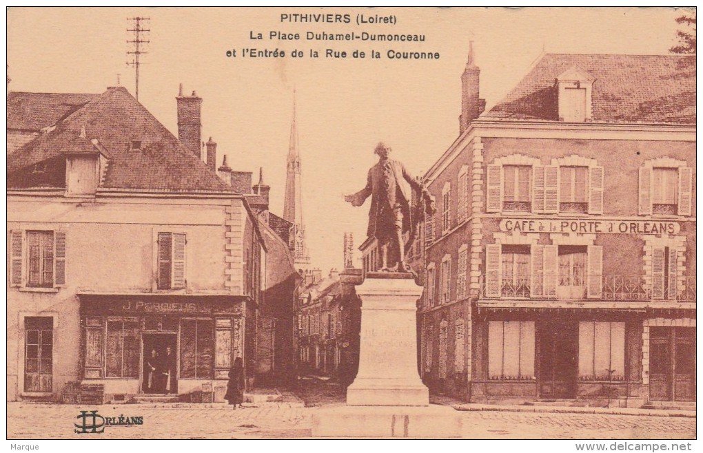 Cpa PITHIVIERS La Place Du Duhamel Dumonceau Et L´Entrée De La Rue De La Couronne - Pithiviers