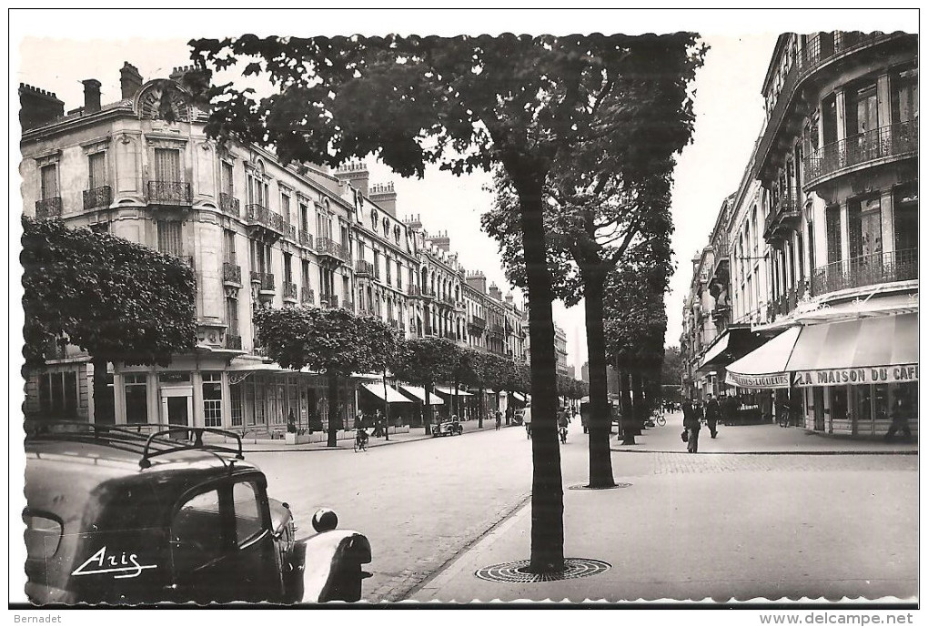 CHALON SUR SAONE ... LE  BOULEVARD DE LA REPUBLIQUE .. CITROEN TRACTION - Chalon Sur Saone