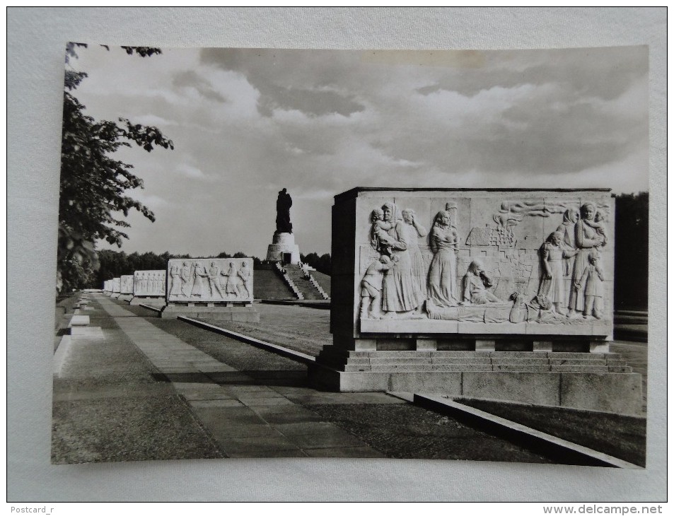 Germany Berlin Hauptstadt DDR Soviet Memorial - Denkmal Für Die Soldaten Der Sowjetarmee In Treptow 8 A18 - Treptow