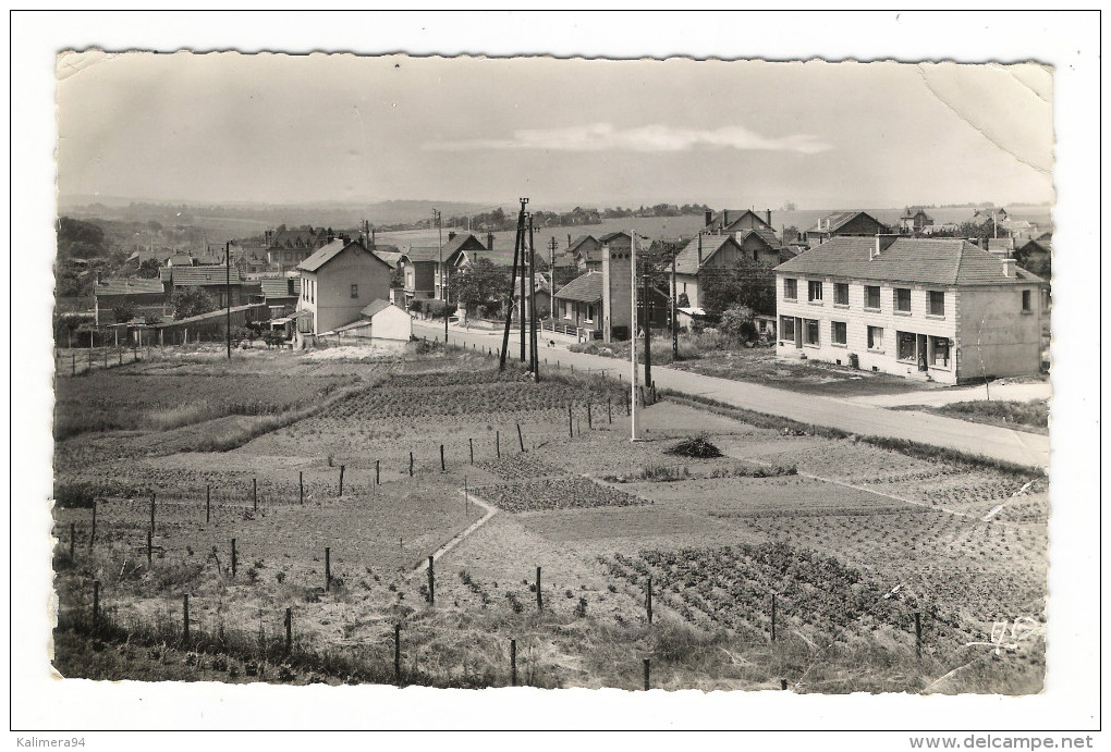 VAL  D´ OISE  /  SURVILLIERS - FOSSES  /  LOTISSEMENT  ET  APERCU  DU  PLATEAU  DE  FOSSES - Survilliers