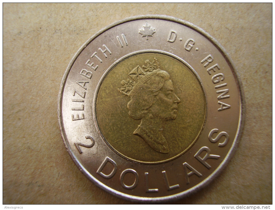 CANADA 2000 TWO DOLLARS Bi-mettalic COIN Aluminium-bronze With Center In Nickel USED. - Canada