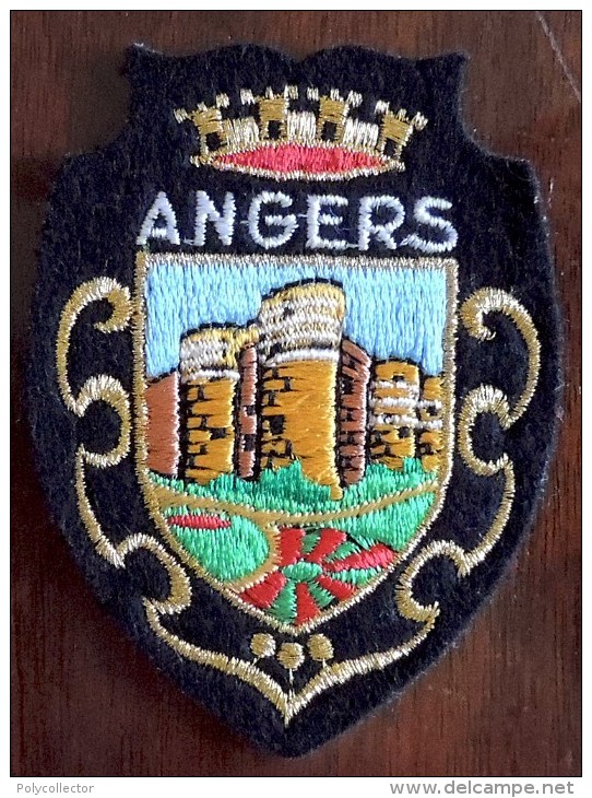 Ancien Patch à Coudre Écusson - Angers - Pays De Loire - Le Château - Ecussons Tissu