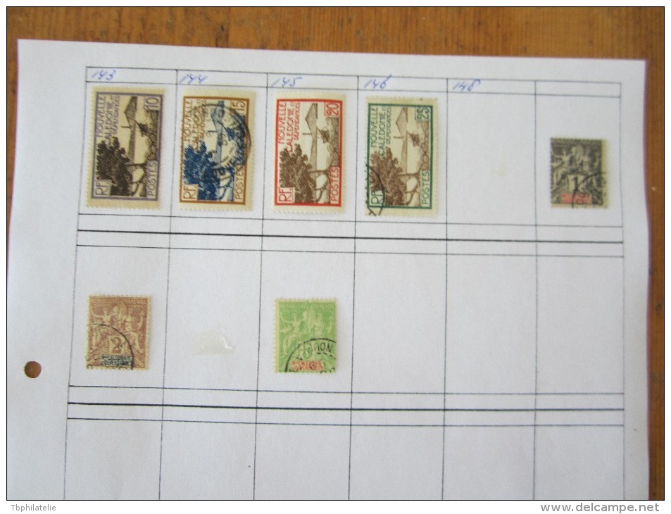 VEND BEAU LOT DE TIMBRES DE NOUVELLE-CALEDONIE SUR 4 F.A. !!!! - Collections, Lots & Series