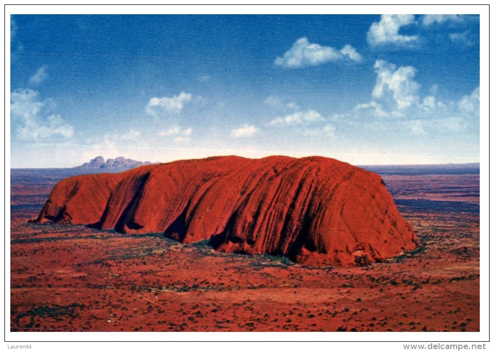 (777) Australia Early Postcard - Ayers Rock - Aborigenes