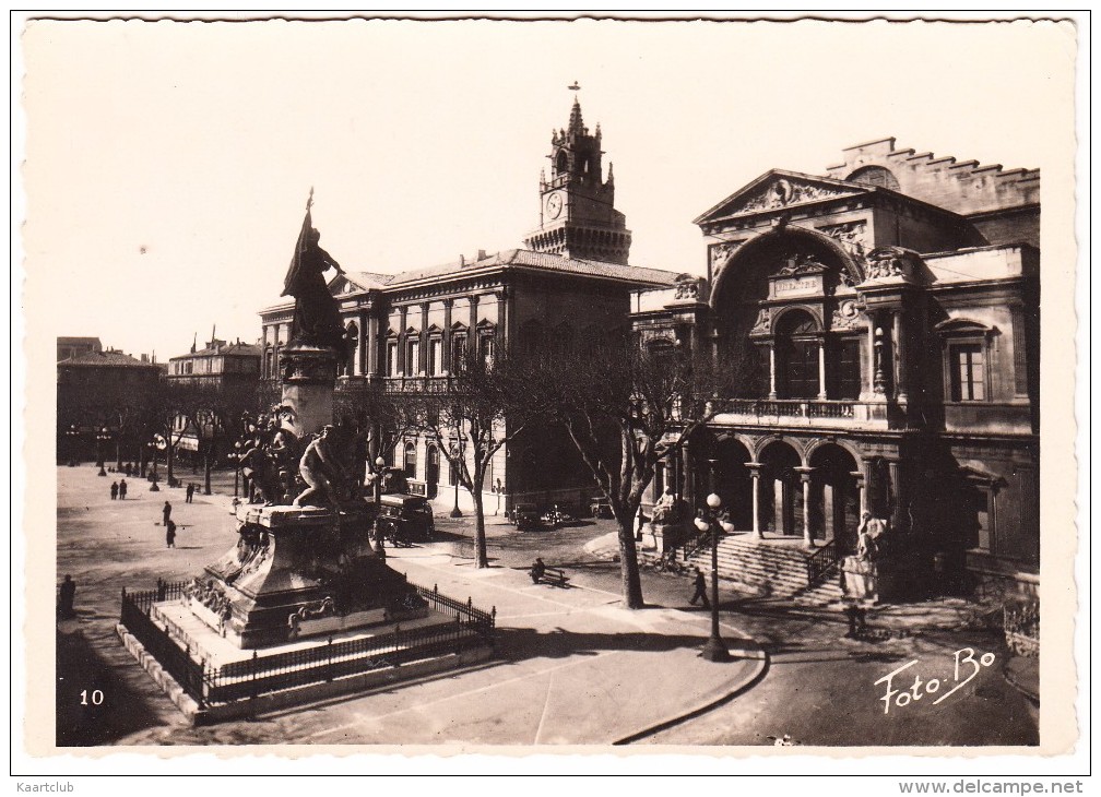 Avignon: TACOTS -Perspective De La Place De L'Hotel De Ville Et La Rue De La République,Vue Prise De La Banque De France - Toerisme