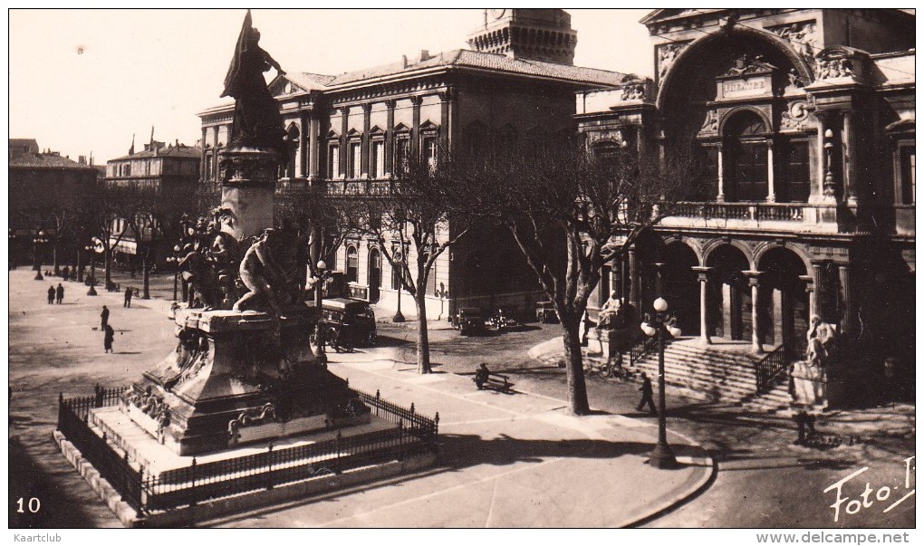 Avignon: TACOTS -Perspective De La Place De L'Hotel De Ville Et La Rue De La République,Vue Prise De La Banque De France - Toerisme