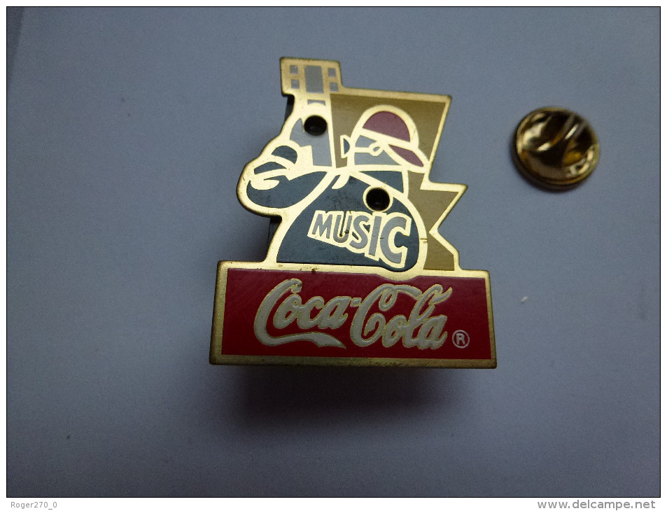 Badge Lumineux   , Coca Cola Music ( Ne Fonctionne Pas ) , Pas D´envoi Hors De France - Coca-Cola