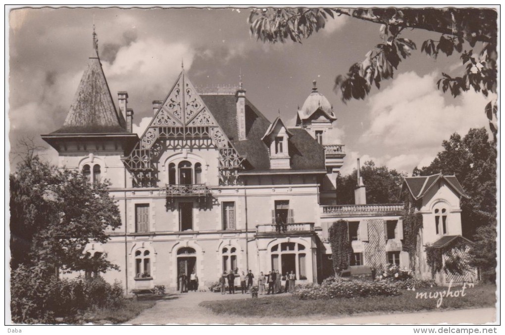 Vivonne. Le Chateau Des Varennes. - Vivonne