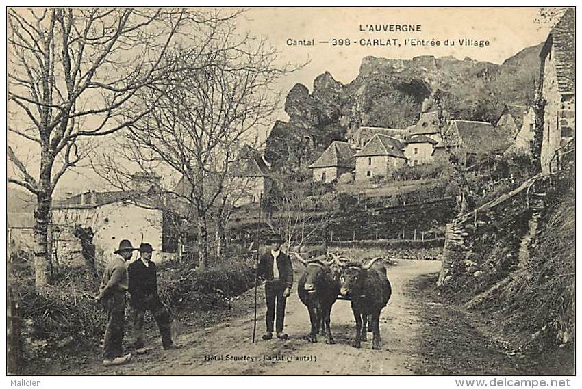 - Cantal - Ref- A 601 - Carlat -  L Entree Du Village - Plan Attelage - Theme Attelages  - Carte Bon Etat - - Carlat