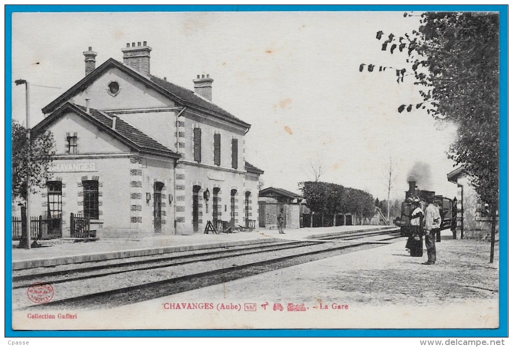 CPA 10 CHAVANGES Aube - LA GARE (Intérieur Avec Train) ° Collection Gaffori ** Ferroviaire - Autres & Non Classés