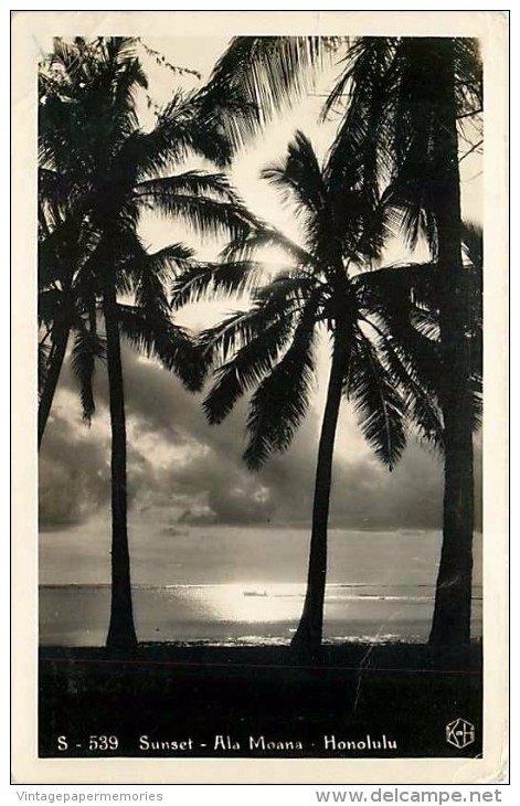 245959-Hawaii, Honolulu, RPPC, Ala Moana, Sunset, Kodak Hawaii Photo No S-539 - Honolulu