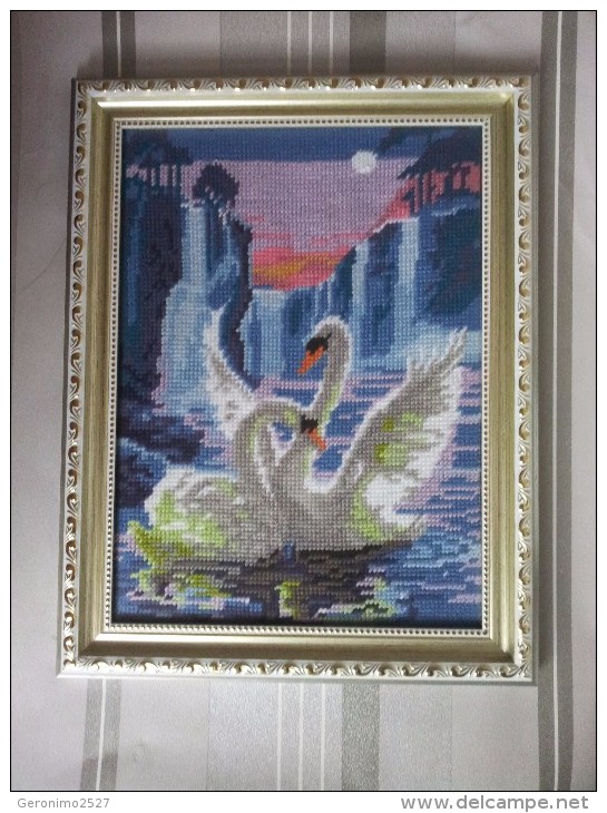 Framed Gobelin Tapestry Handmade Swans In Lake New - Alfombras & Tapiceria