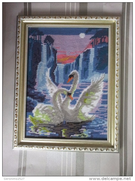 Framed Gobelin Tapestry Handmade Swans In Lake New - Alfombras & Tapiceria