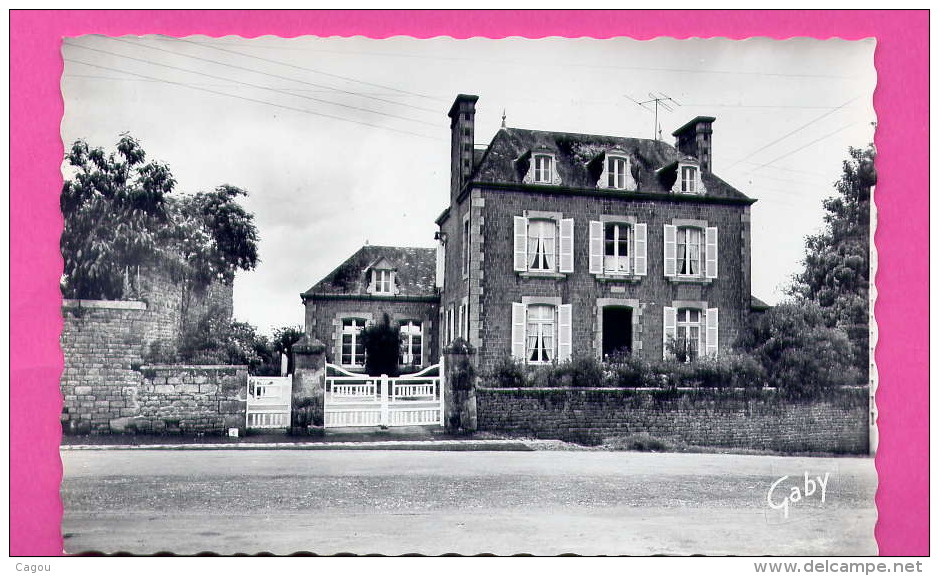 LANDIVY (Mayenne)  ECOLE DES GARCONS - Landivy