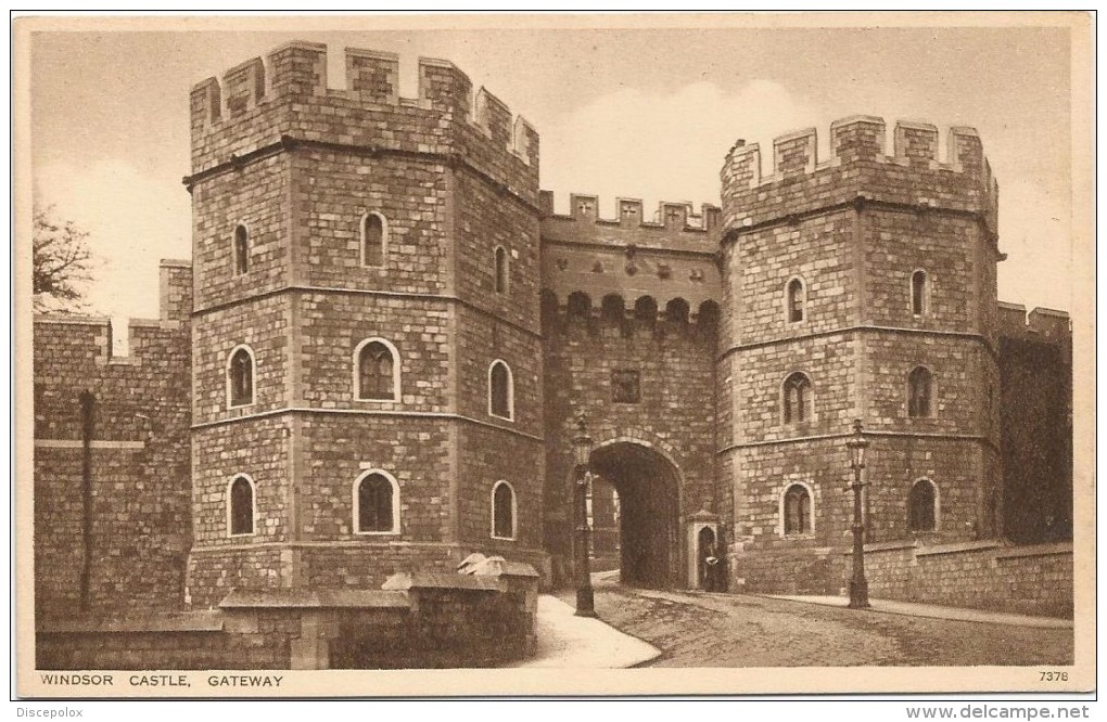 I3267 Windsor Castle - Gateway - Chateau Castello Schloss Castillo / Non Viaggiata - Windsor Castle