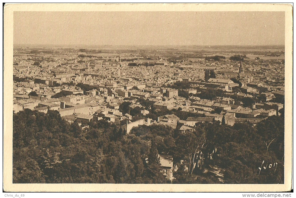 Nimes Vue Generale Prise De La Tour Magne - Nîmes