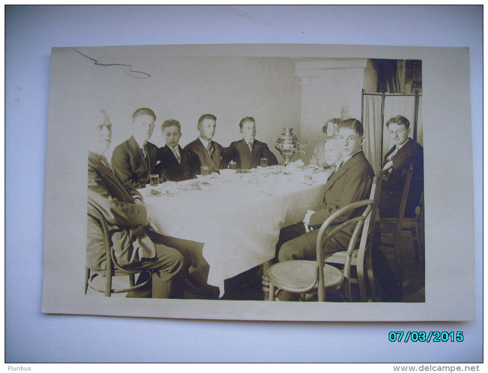 1930 TEA DRINKING , RUSSIAN SAMOVAR , OLD POSTCARD , 0 - Europe