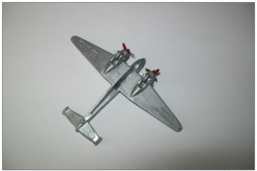 Modèle Réduit D'avion Potez 63  De Marque Dinky Toys - Luchtvaart