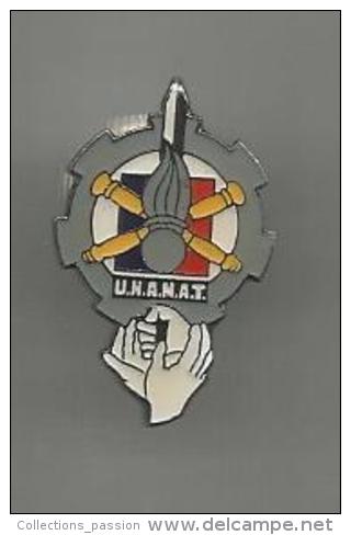 Pin´s , Militaria , Union Nationale Des Amicales Du Matériel De L´Armée De Terre - Militair & Leger