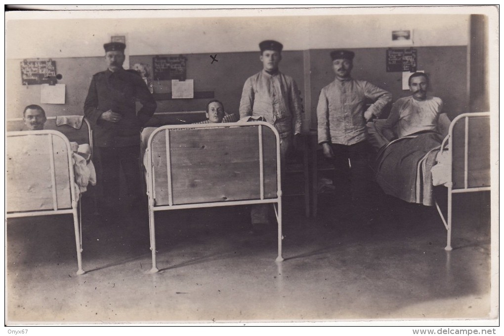 Carte Postale Photo Militaire Allemand TÜBINGEN (Allemagne) Kriegslazarett-Hôpital Militaire Guerre-Chambre- Malade-Lit - Tuebingen