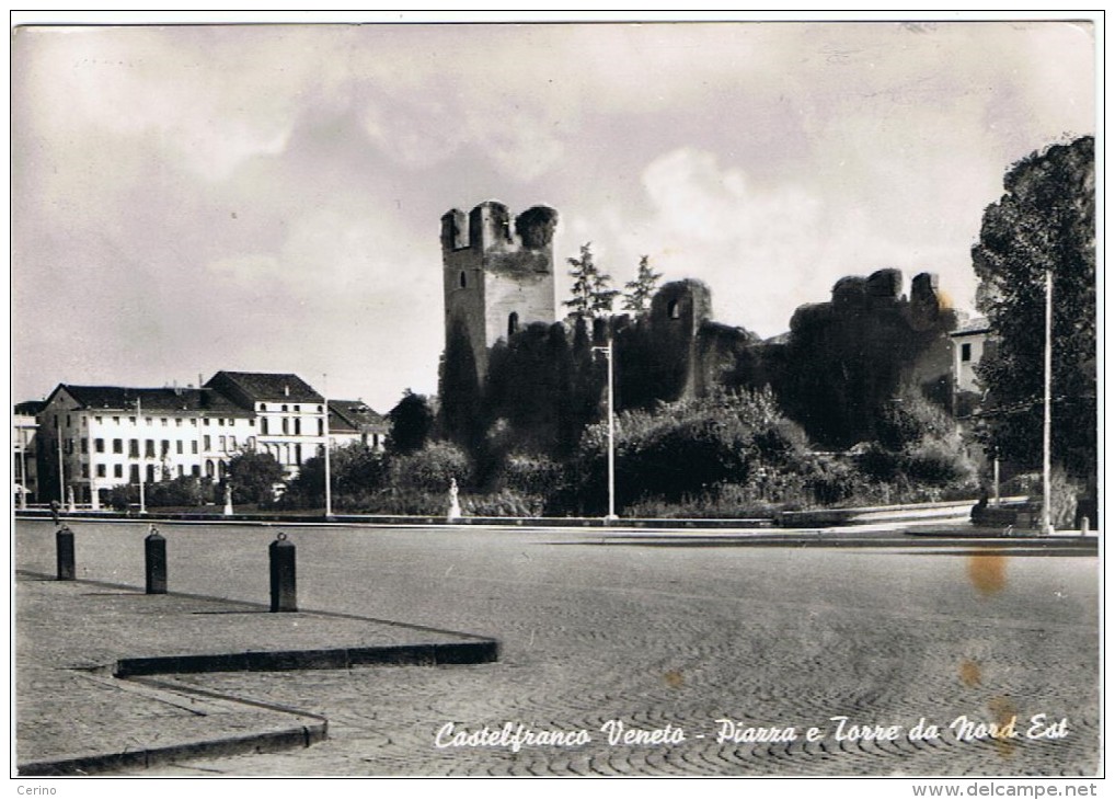 CASTELFRANCO  VENETO:  PIAZZA  E  TORRE  DA  NORD-EST  -  FOTO  -  FG - Treviso