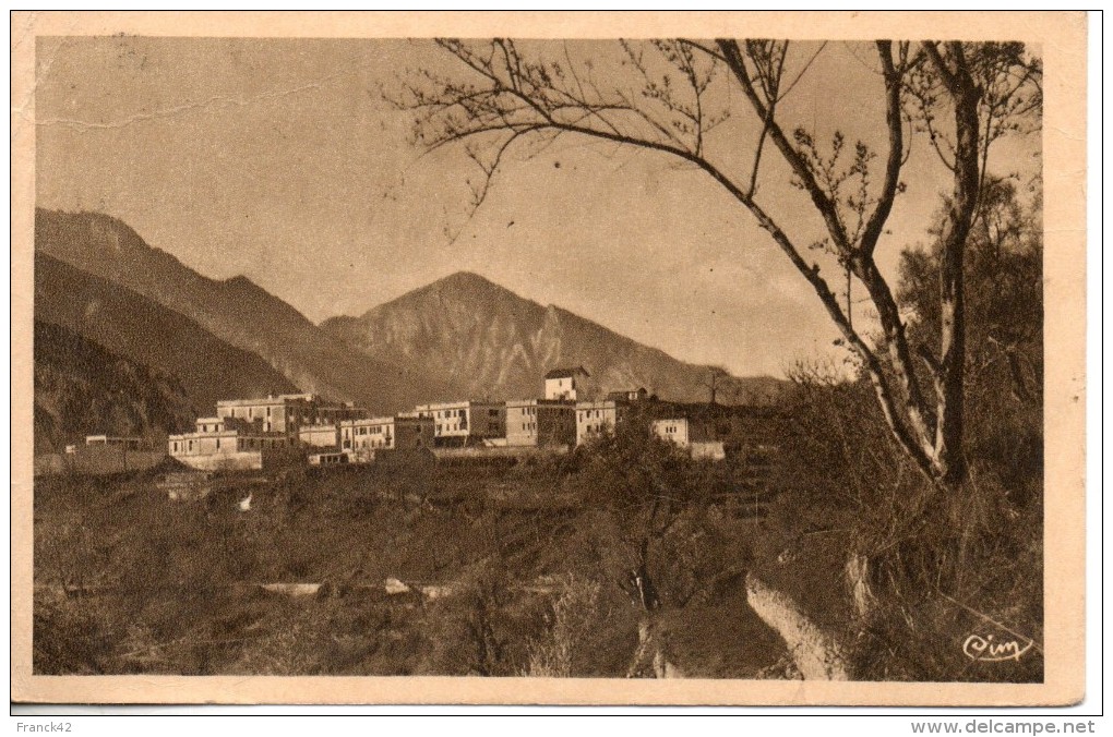 06. Lantosque. Casernes Maud 'huy. Coin Haut Gauche Abimé - Lantosque