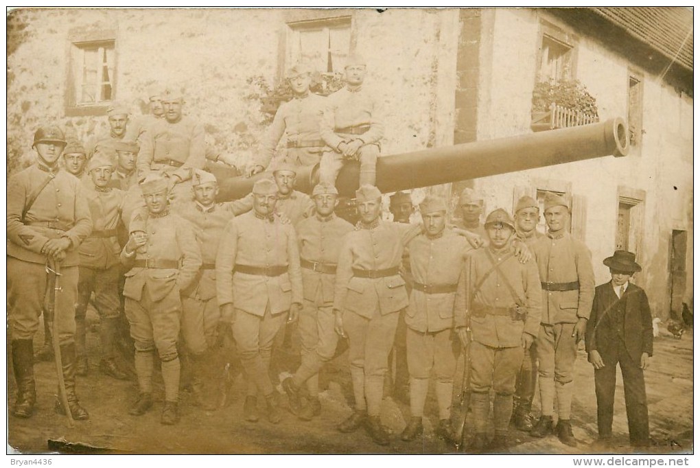 Carte Photo - 133° Régiment D'Artillerie Lourde - Groupe D'artilleurs Posant Autour D'un Important Canon - Voir 2 Scans. - Guerra 1914-18