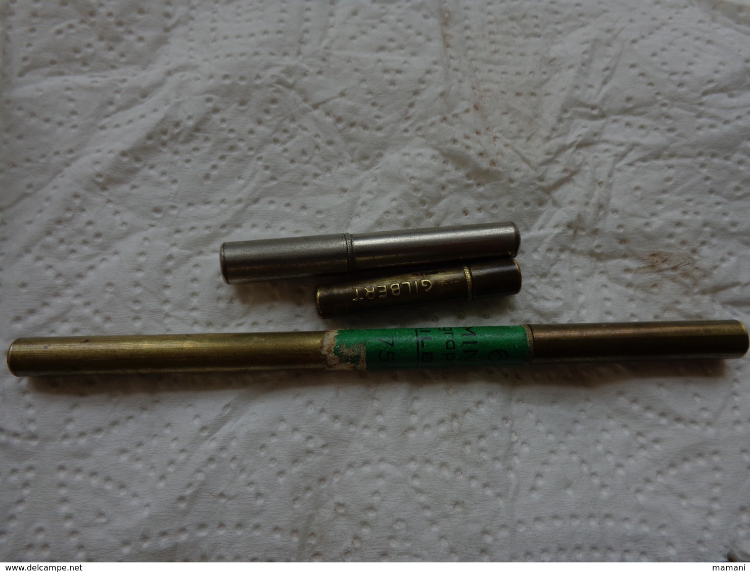 Lot De 3 Etuis Pour  Mine Ancien Long 5.5cm Matiere A Determiner Gilbert  Pour 2 Etuis - Andere & Zonder Classificatie