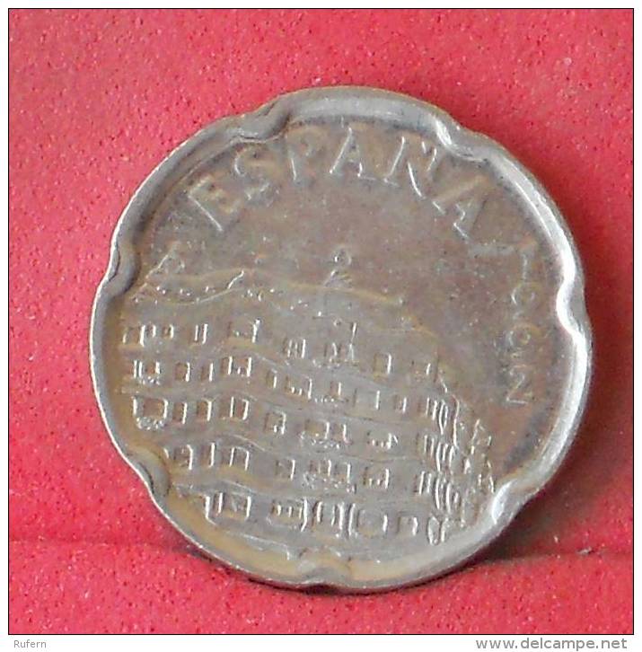 SPAIN  50  PESETAS  1992   KM# 906  -    (Nº12139) - 50 Pesetas