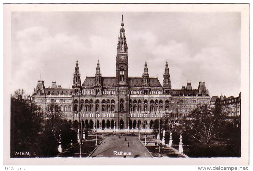 C  11941 - VIENNE - AUTRICHE - Rathaus - - Belle CP - - Musées