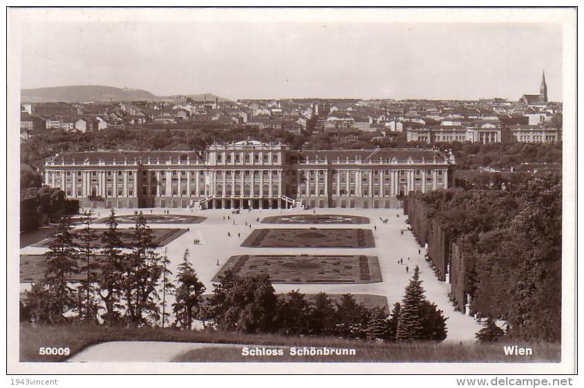 C  11945 - VIENNE - AUTRICHE - Schloss Schonbrunn - Belle CP - - Museen