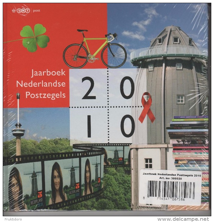 The Netherlands Yearbook 2010 With The Year Collection 2010 * * - Full Years