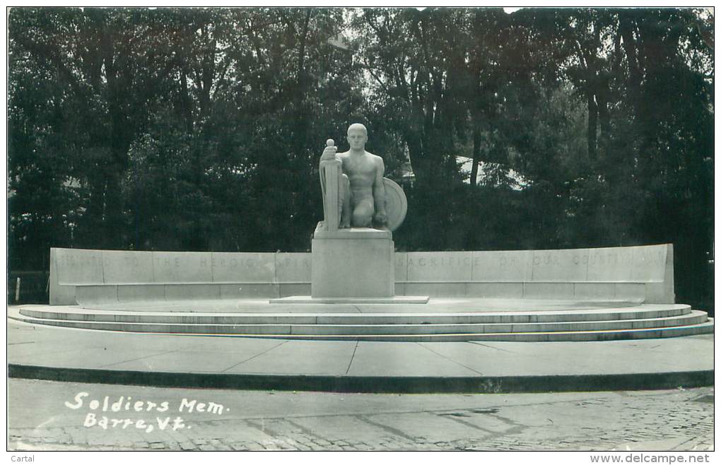 BARRE - Soldiers Memorial - Barre