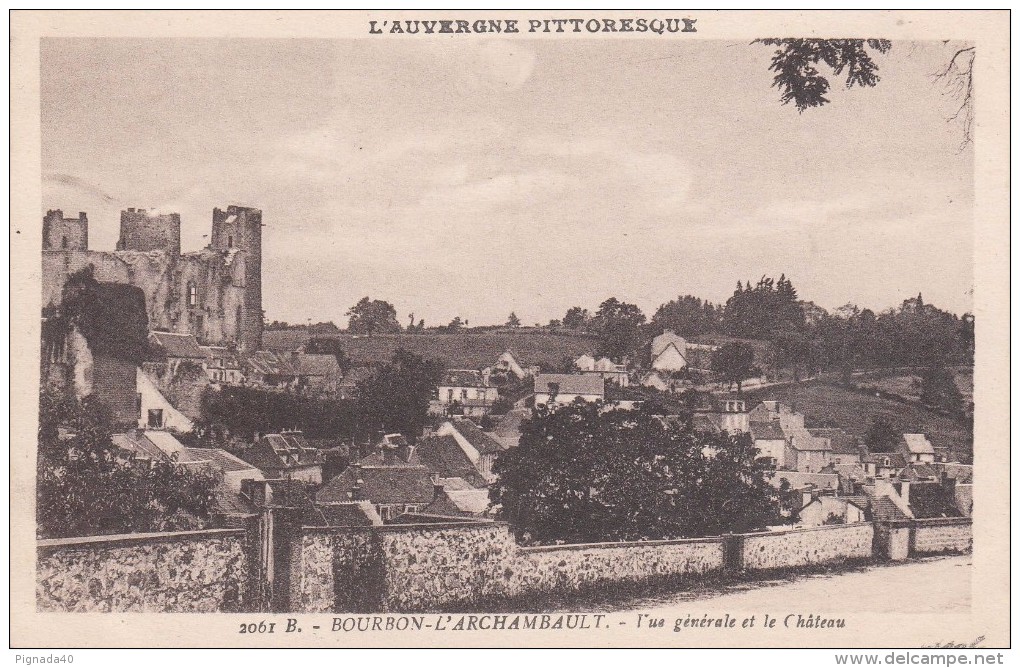 Cp , 03 , BOURBON-l'ARCHAMBAULT , Vue Générale Et Le  Château - Bourbon L'Archambault