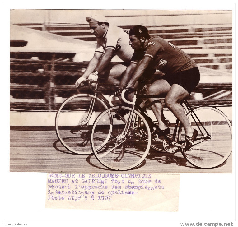 (sport, Cysclisme) Photo De Presse  Les Cyclistes Maspes Et Gairdoni (à Rome)  (M2766)) - Ciclismo