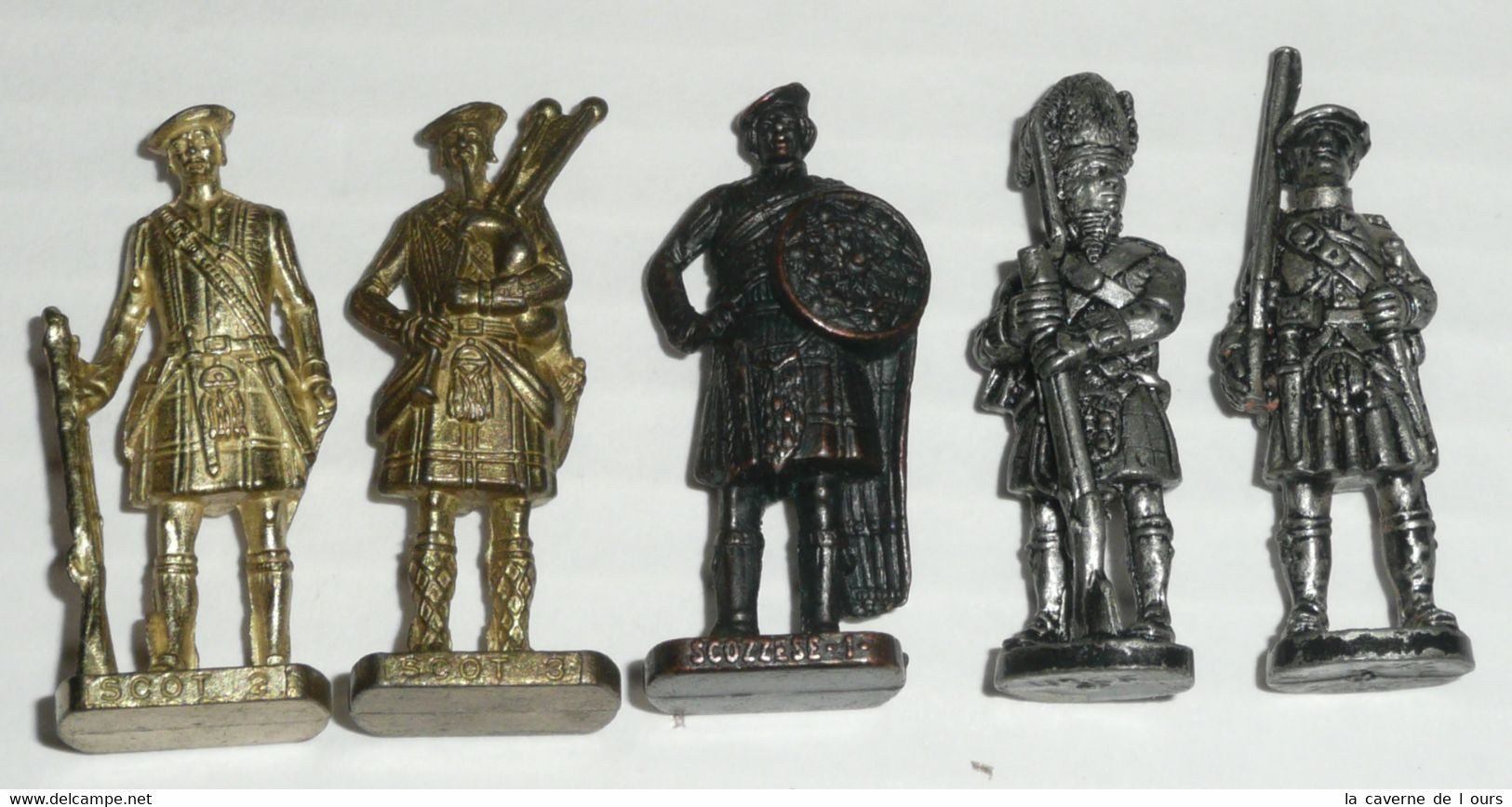 Rare Lot De 5 Figurines Métal Kinder Vintage Scot Scottish Soldat écossais Cornemuse - Figurines En Métal