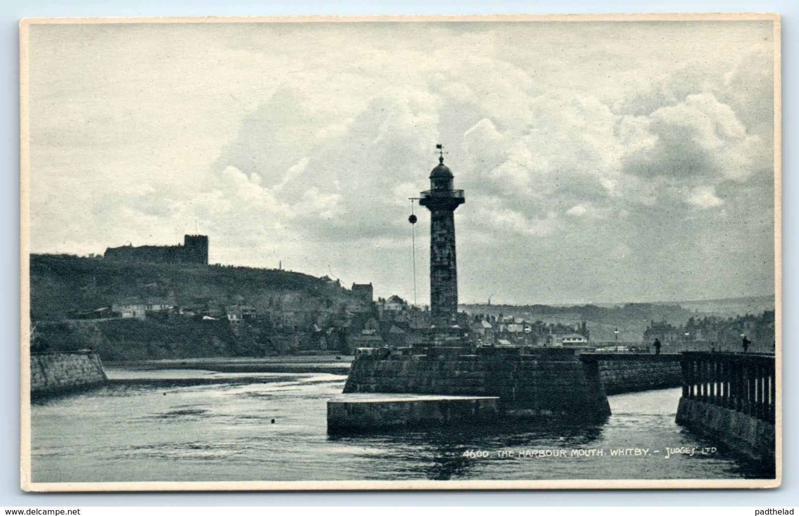 POSTCARD JUDGES 4600 THE HARBOUR MOUTH WHITBY BW UNPOSTED - Whitby
