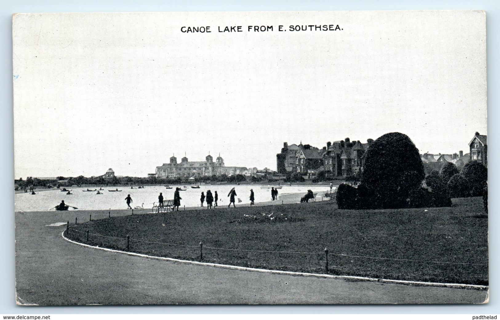 POSTCARD CANOE LAKE FROM EAST SOUTHSEA ANIMATED SCENE BW UNPOSTED HAMPSHIRE - Portsmouth