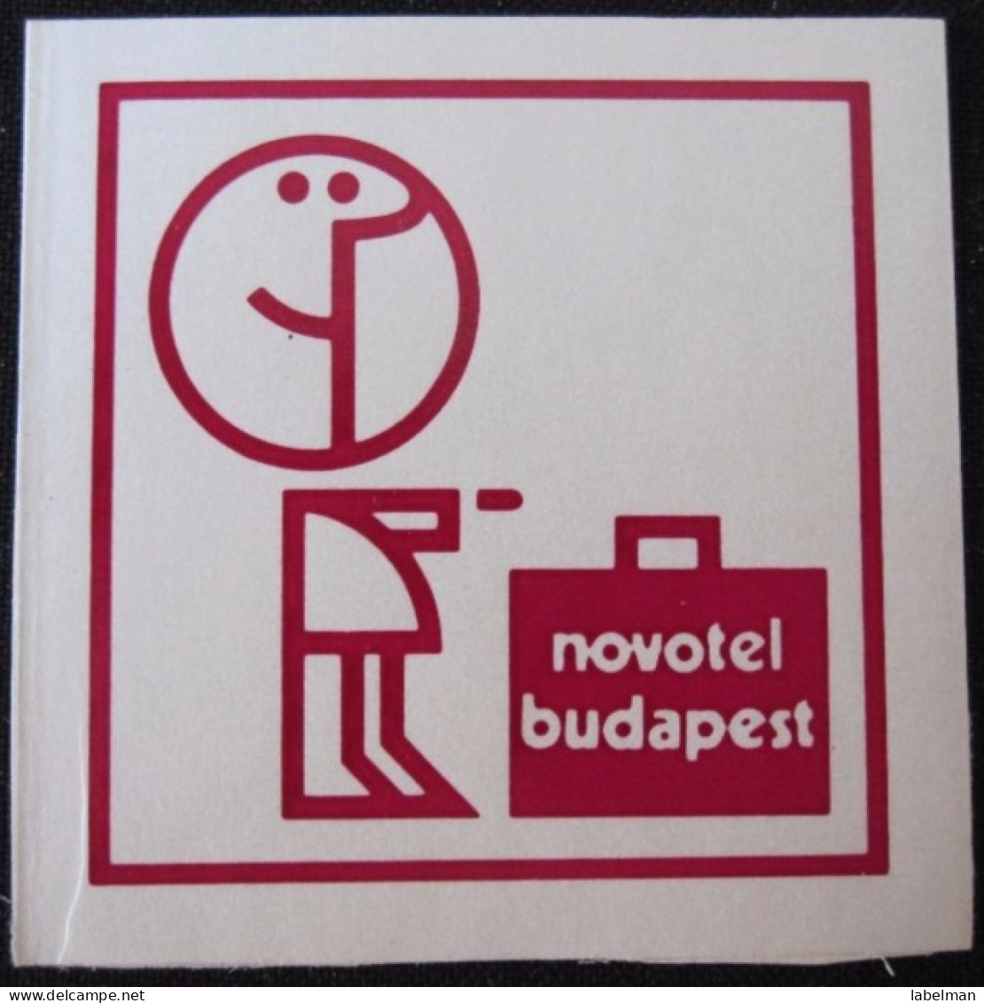 HOTEL MOTEL INN PENSION NOVOTEL BUDAPEST MINI HUNGARIA HUNGARY HONGRIE DECAL STICKER LUGGAGE LABEL ETIQUETTE AUFKLEBER - Etiketten Van Hotels