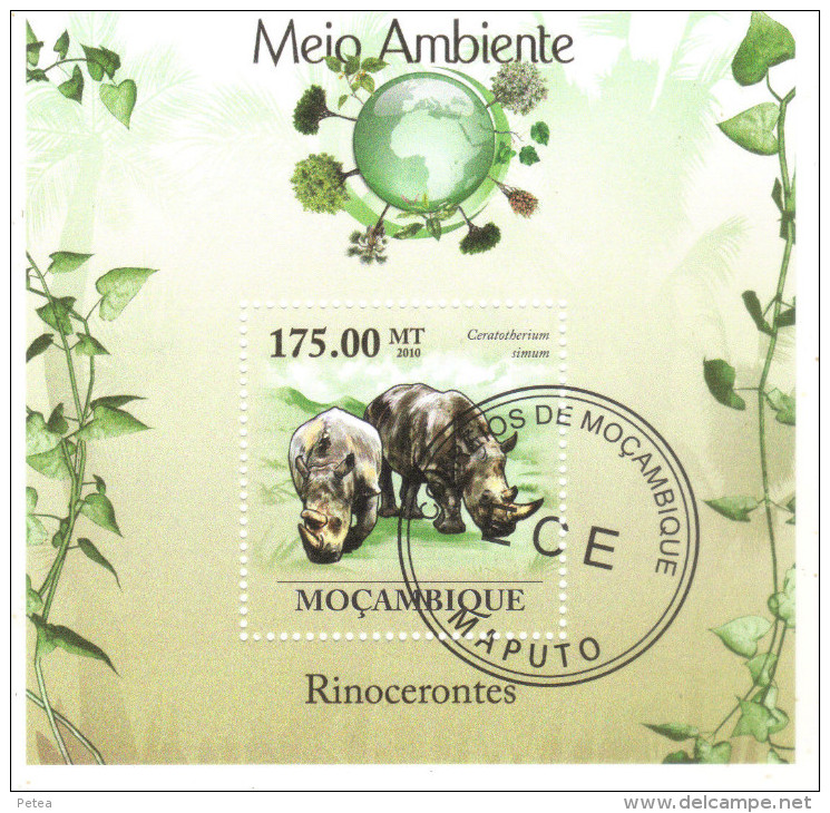 Bloc Feuillet Oblitéré N° 255  Rhinoceros - Mozambique
