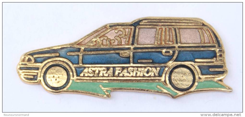 Pin's  OPEL ASTRA FASHION - Démons &amp; Merveilles  - E206 - Opel