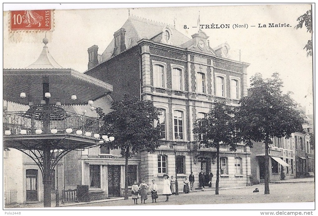 Cpa - Trélon - La Mairie ( En L´état ) - Autres & Non Classés