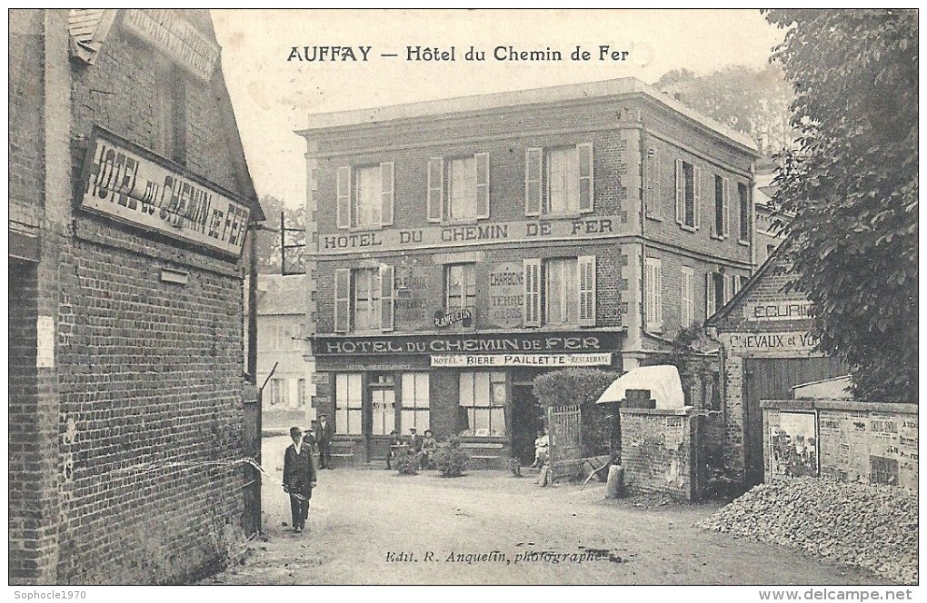 HAUTE NORMANDIE - 76 - SEINE MARITIME - AUFFAY - 1800 Habitants -  Hôtel Du Chemin De Fer - Gros Plan - Auffay