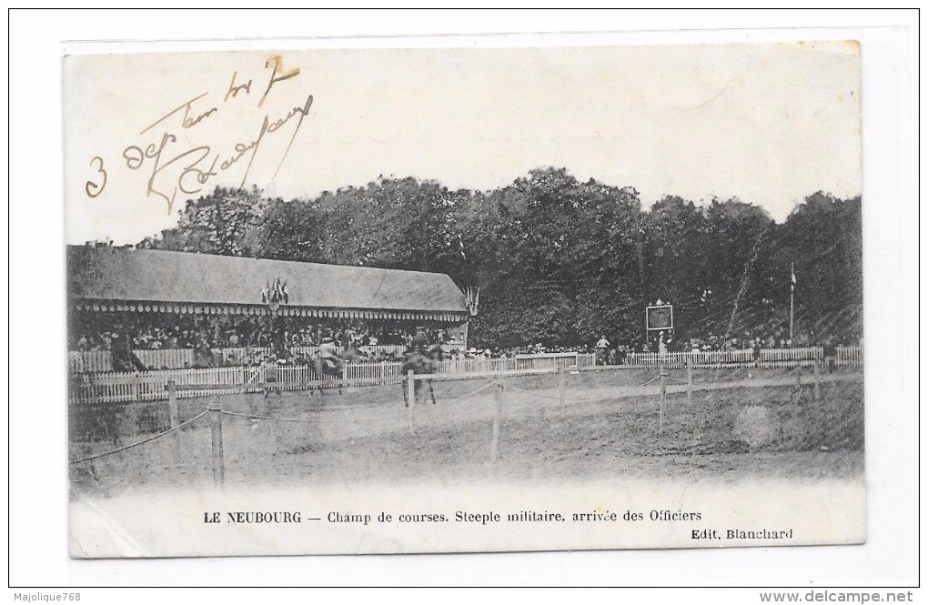 Cpa  Le Neubourg ( Eure)  Champ De Courses.steeple Militaire, Arrivée Des Officiers - Le Neubourg